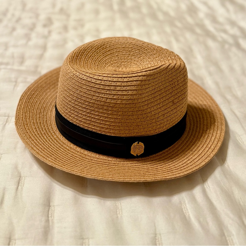 NWOT Vince Camuto Brown
Fedora Hat With Black Trim